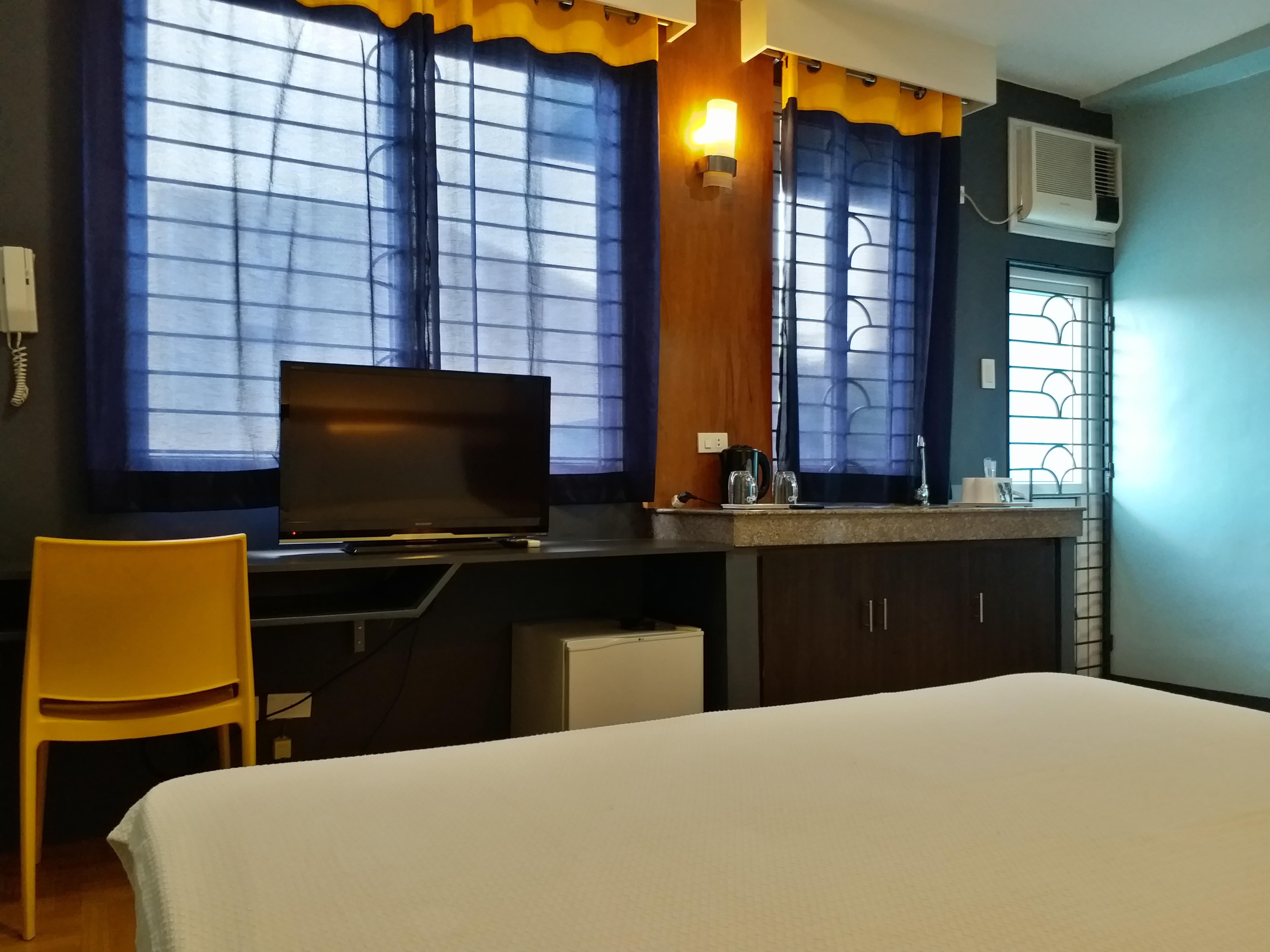Leesons Residences Манила Екстериор снимка