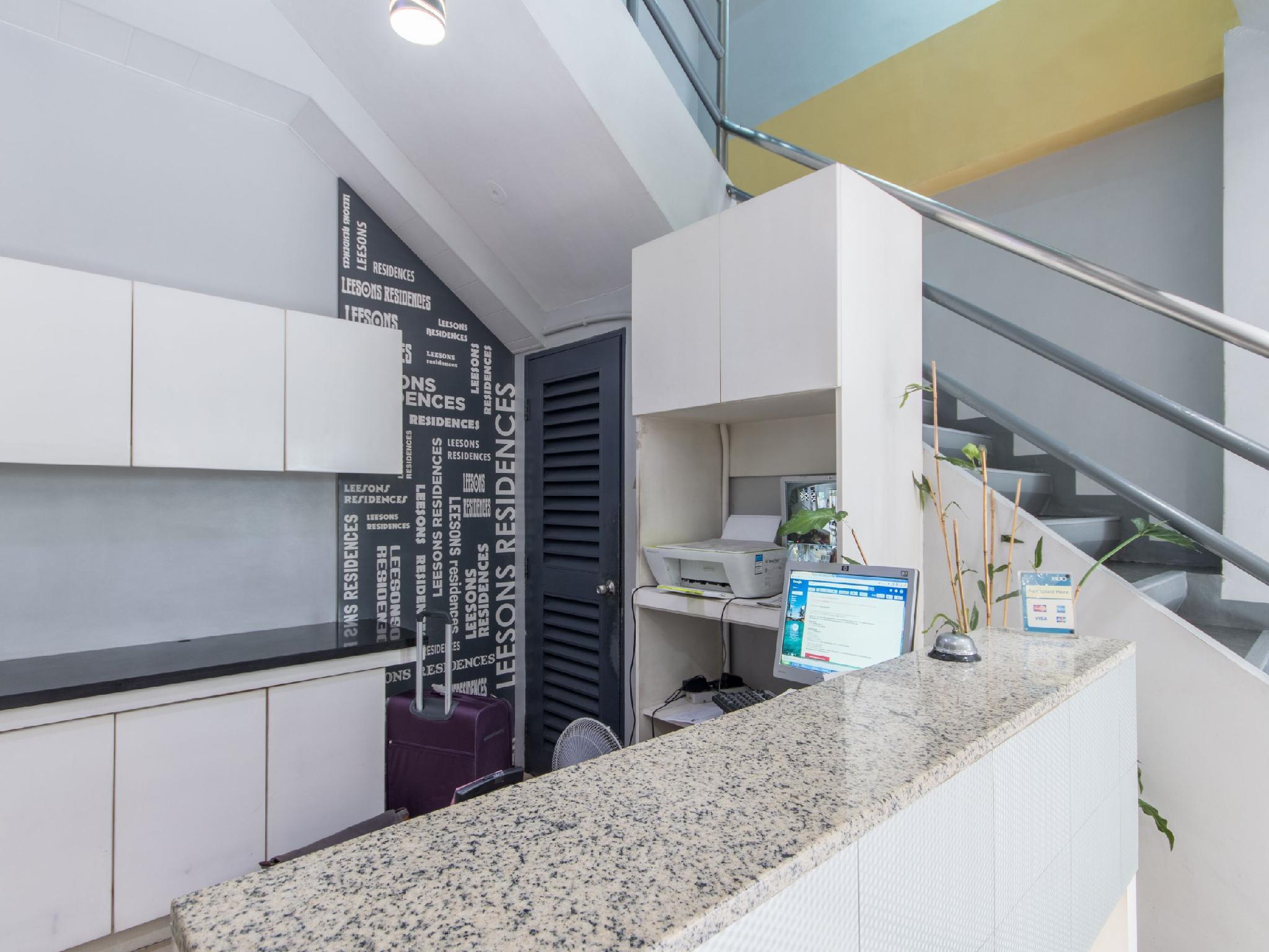 Leesons Residences Манила Екстериор снимка