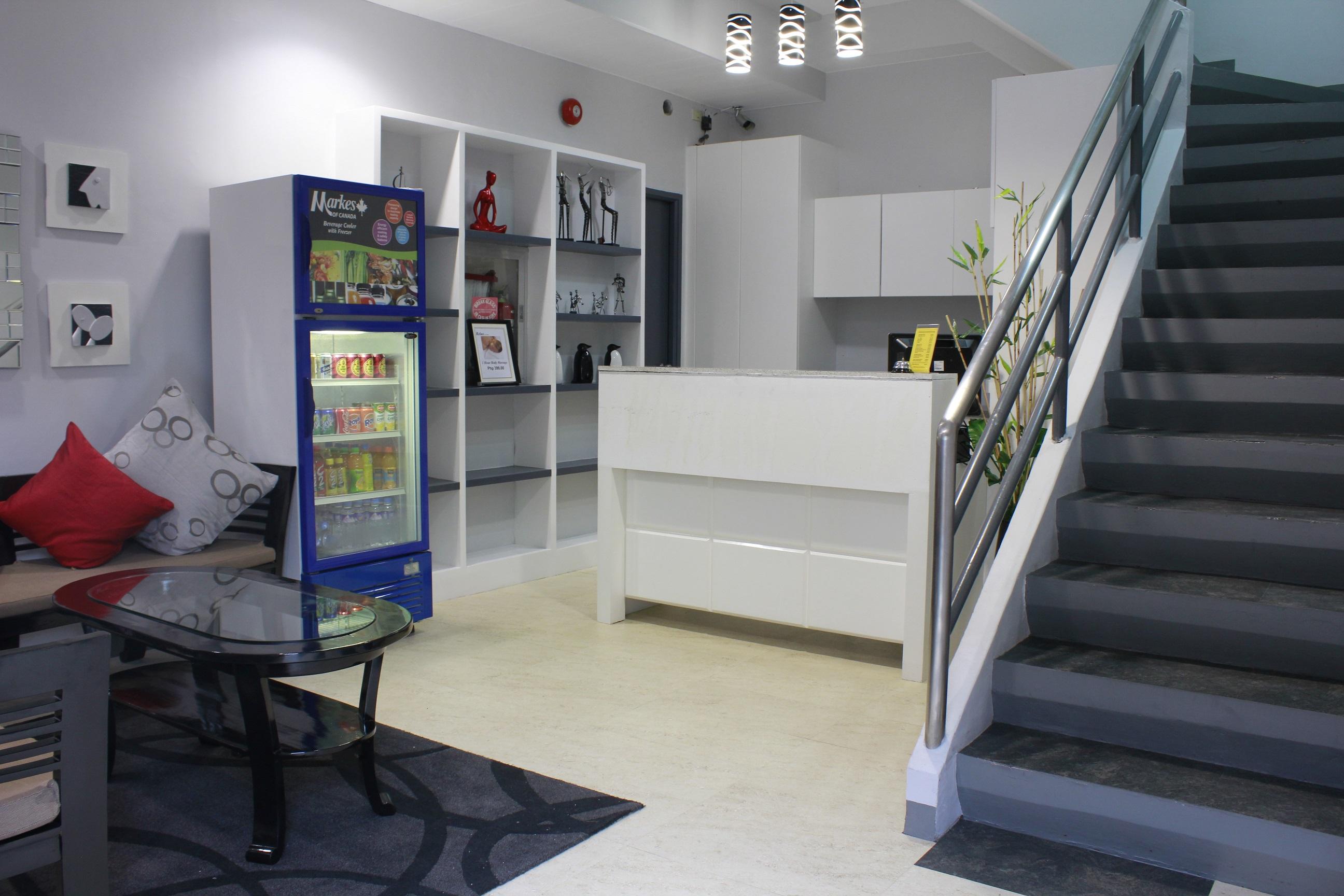 Leesons Residences Манила Екстериор снимка