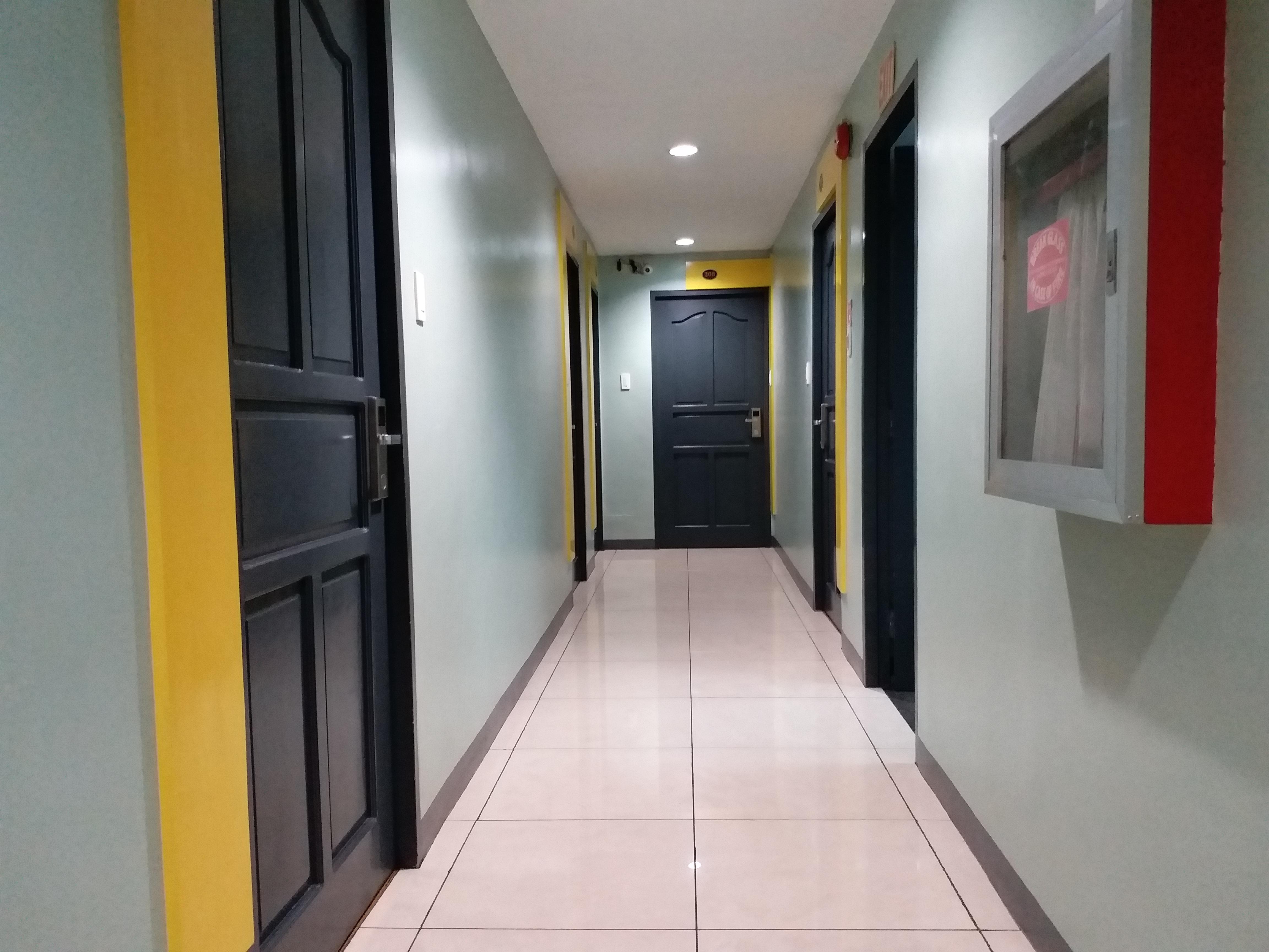Leesons Residences Манила Екстериор снимка