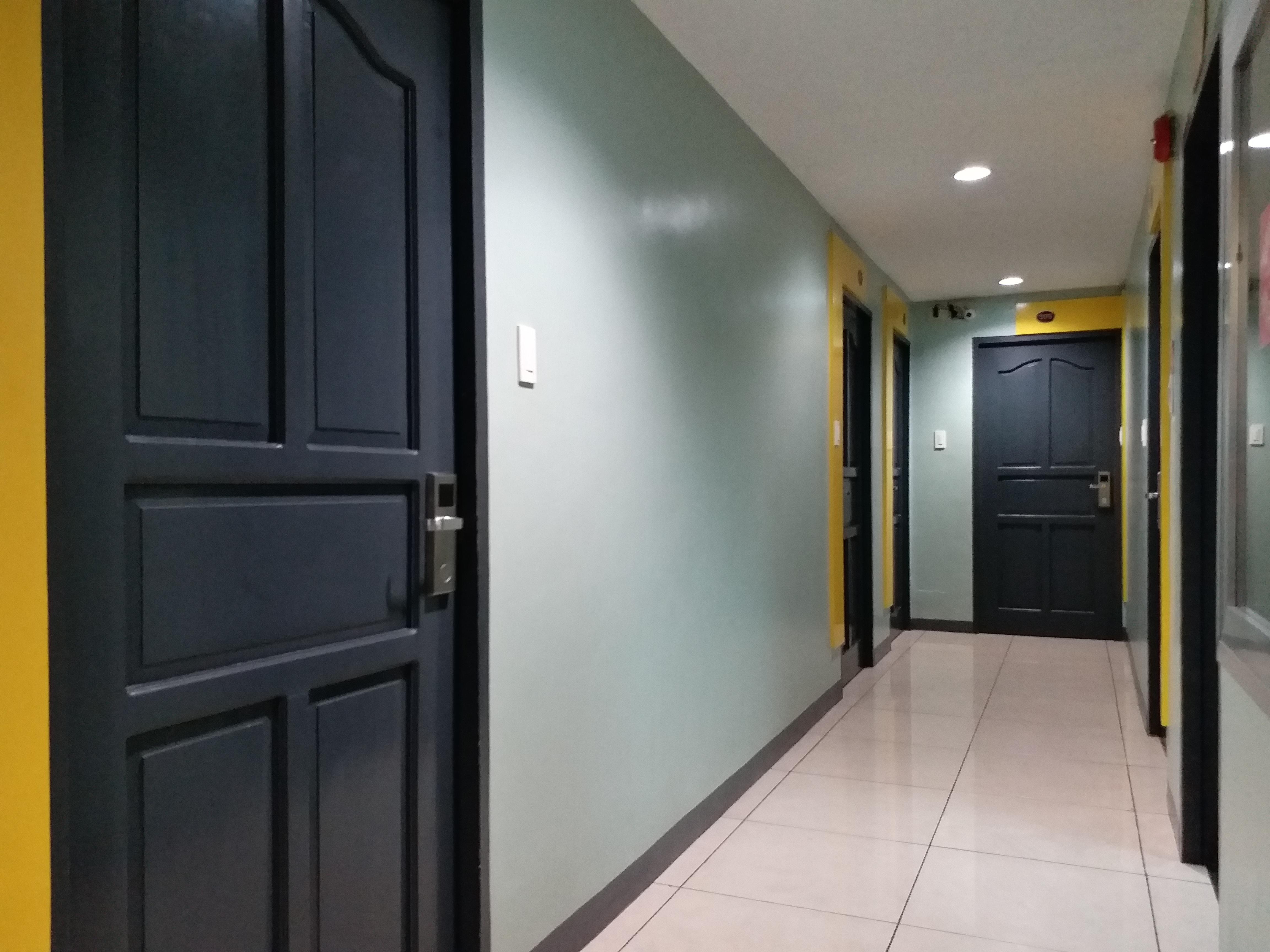 Leesons Residences Манила Екстериор снимка