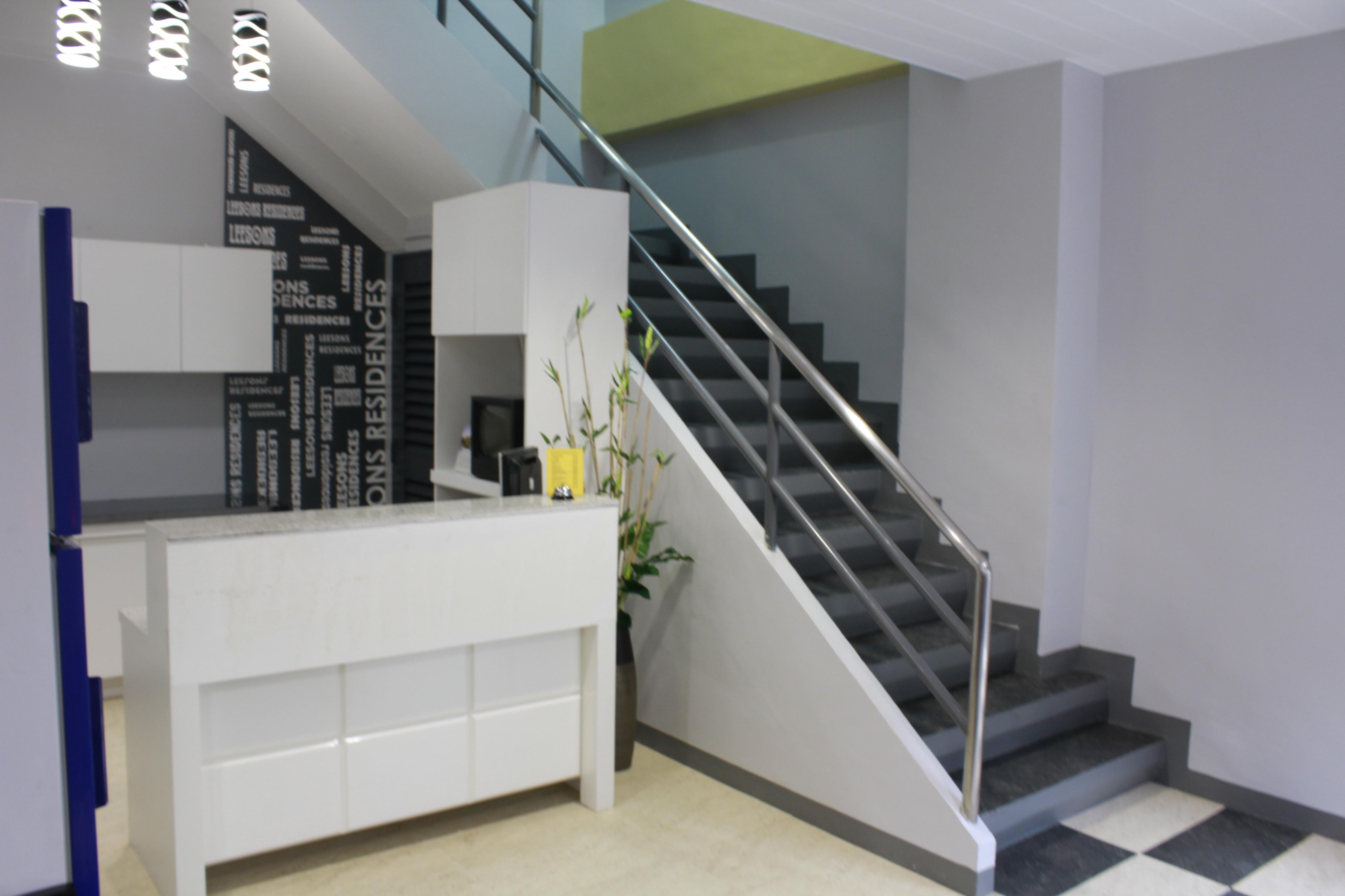 Leesons Residences Манила Екстериор снимка